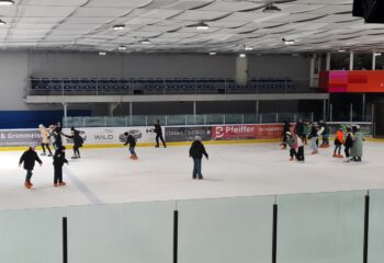 Sporttag im Winter_Eishalle_01